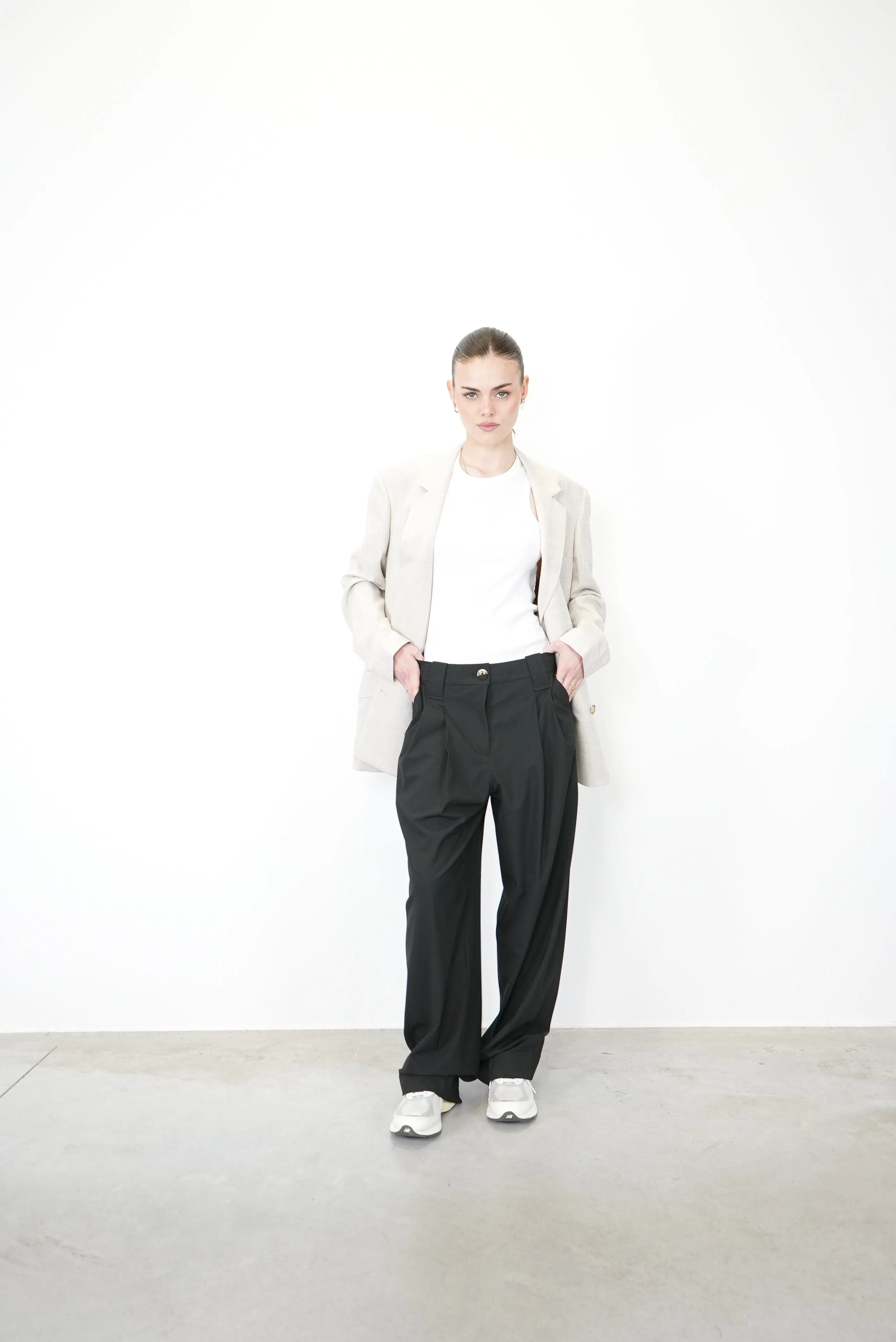 DRAPEY MELANGE LOOSE MID WAIST PLEAT PANTS